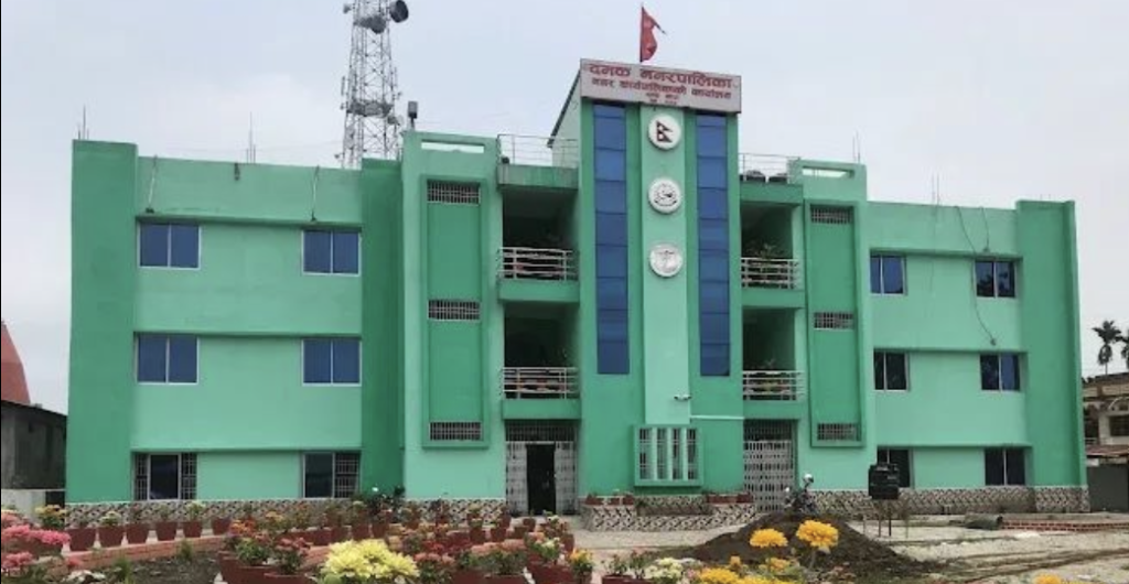 दुईटा नागरिकता लिए पनि आफूले कानुन नमिचेको पूर्व वडाअध्यक्ष सिटौलाको जिकिर