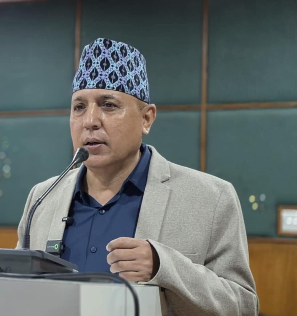 राष्ट्रिय सहकारी बैंकका अध्यक्ष गिरीले गरे अध्यक्ष पदमा नउठ्ने घोषणा